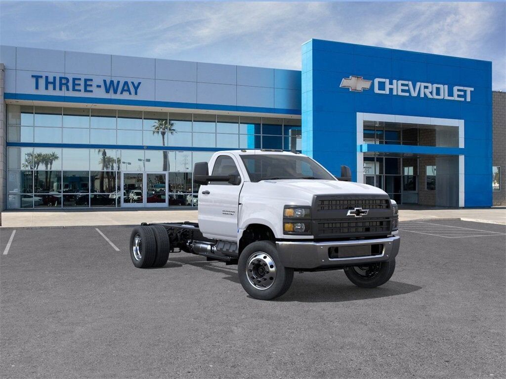 2025 GMC Silverado Medium Duty