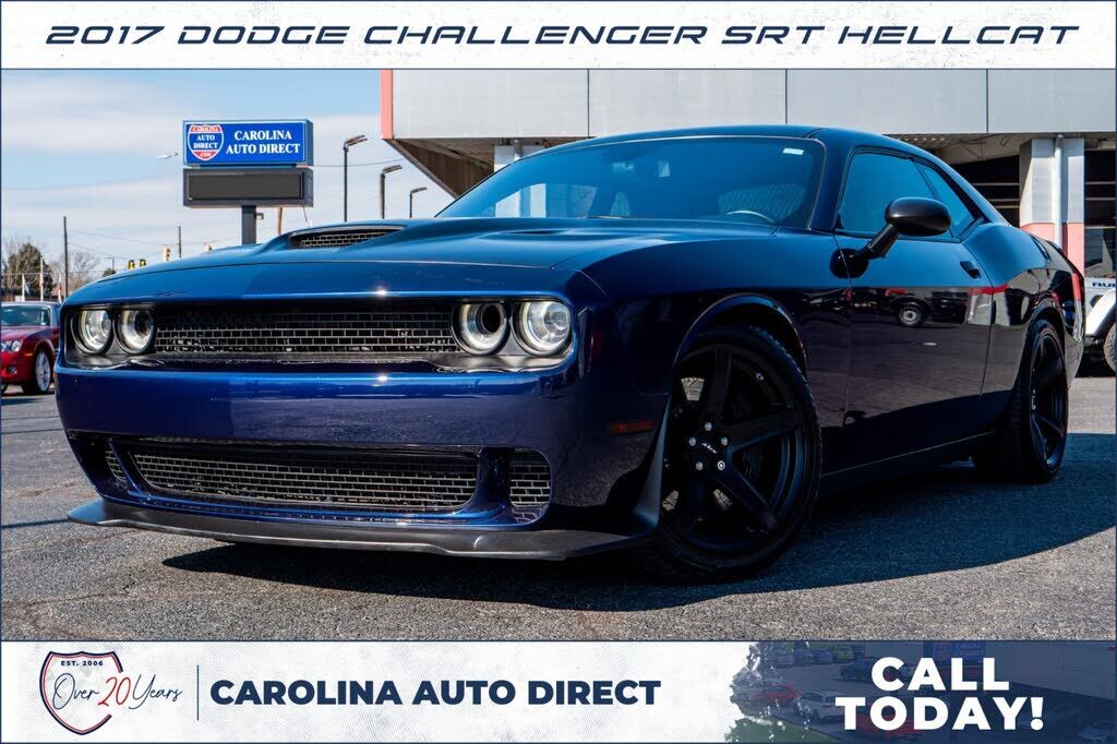 2017 DODGE Challenger