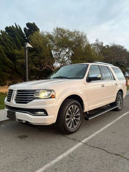 2016 LINCOLN Navigator