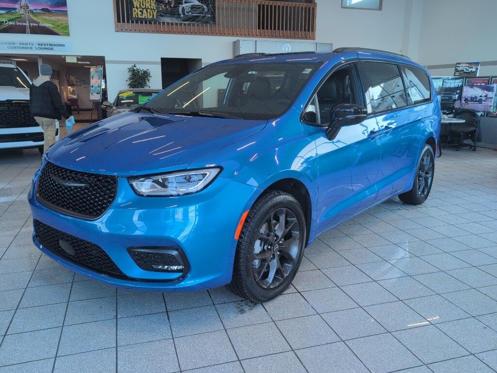 2026 CHRYSLER Pacifica