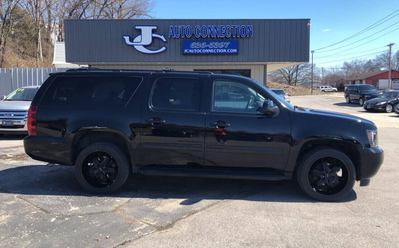 2011 CHEVROLET Suburban