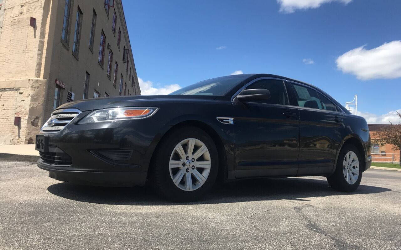 2010 FORD Taurus