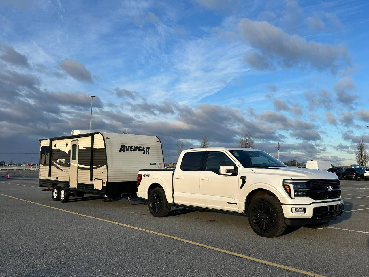 2017 FOREST RIVER Avenger