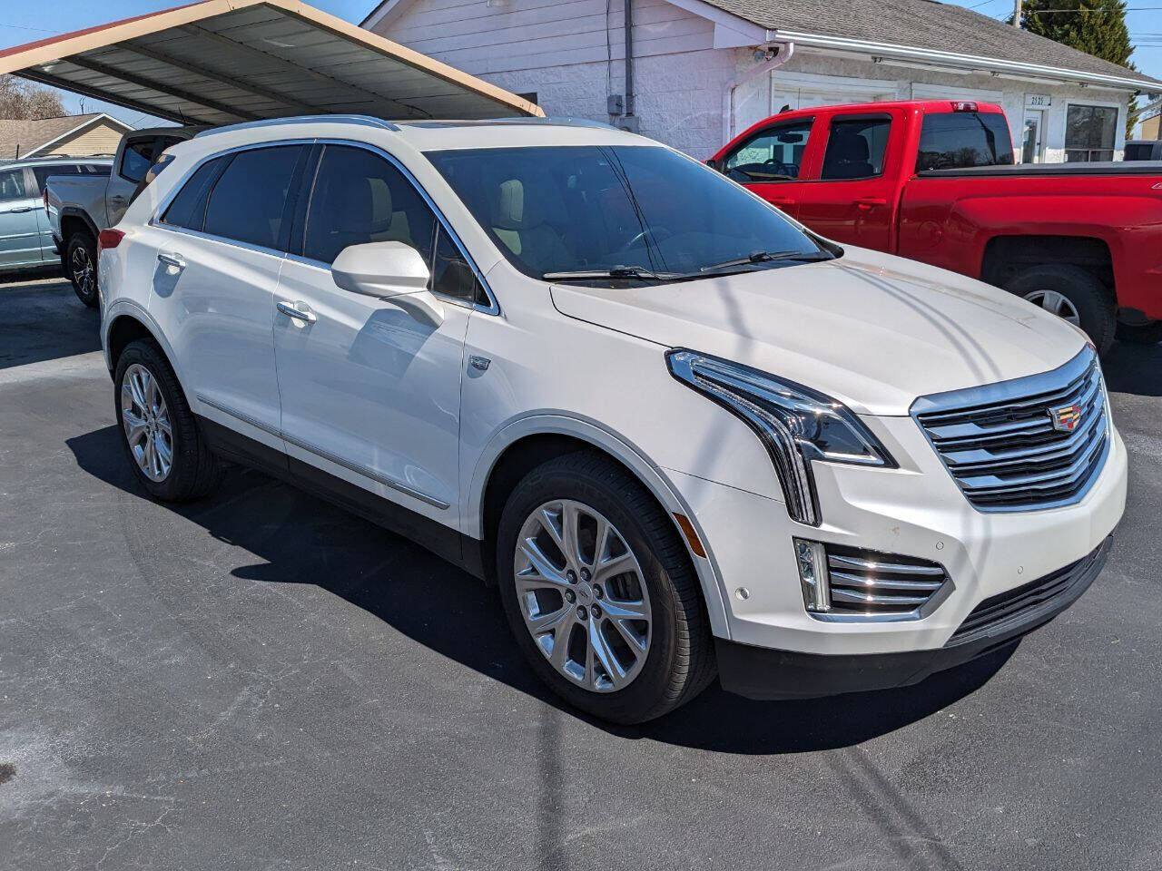 2017 CADILLAC XT5