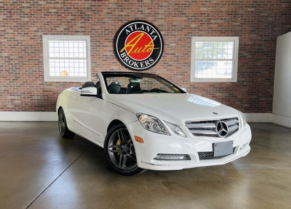 2013 MERCEDES-BENZ E-Class