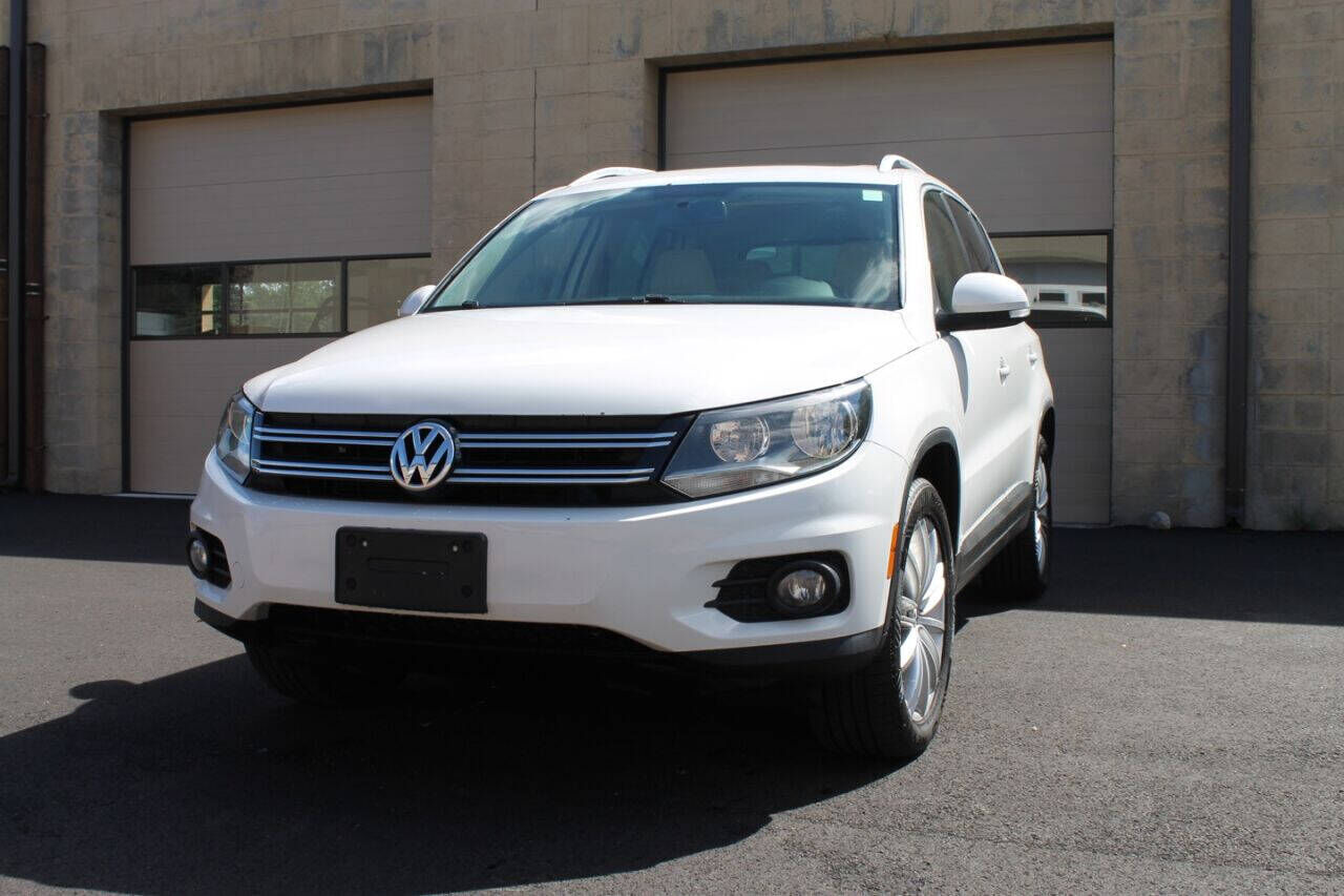 2012 VOLKSWAGEN Tiguan