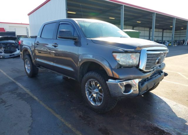 2011 TOYOTA Tundra