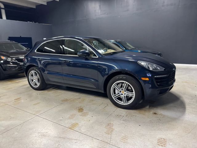 2015 PORSCHE Macan