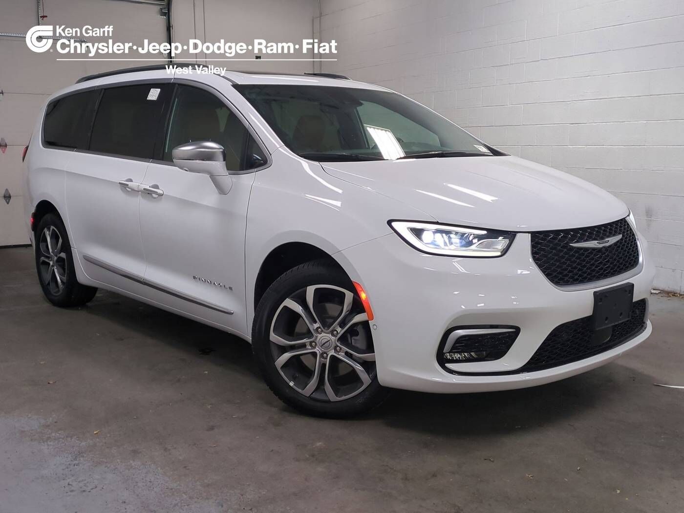 2024 CHRYSLER Pacifica