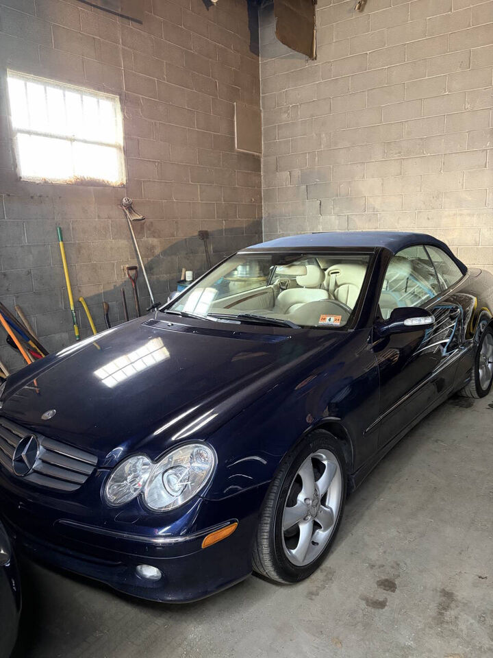 2005 MERCEDES-BENZ CLK-Class