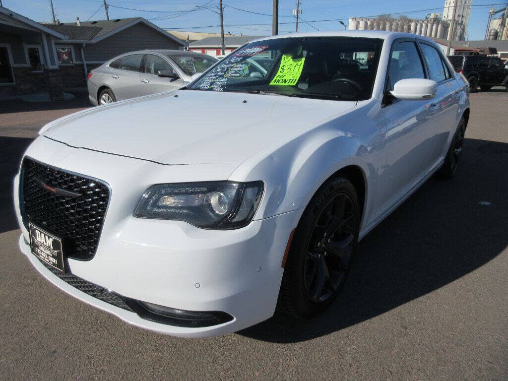 2023 CHRYSLER 300
