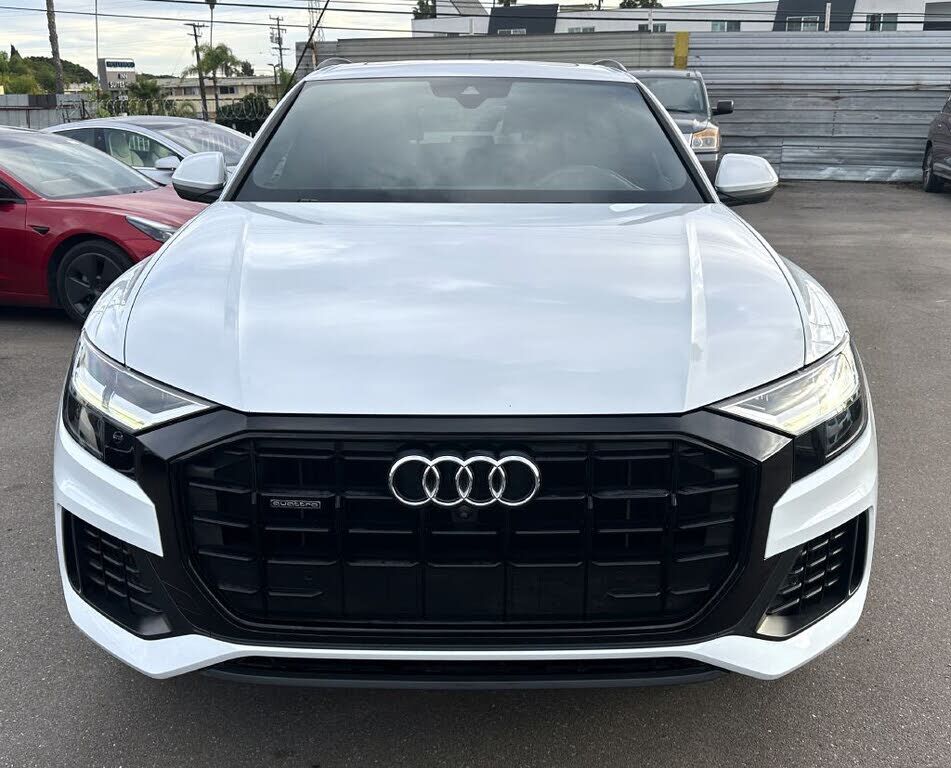 2021 AUDI Q8