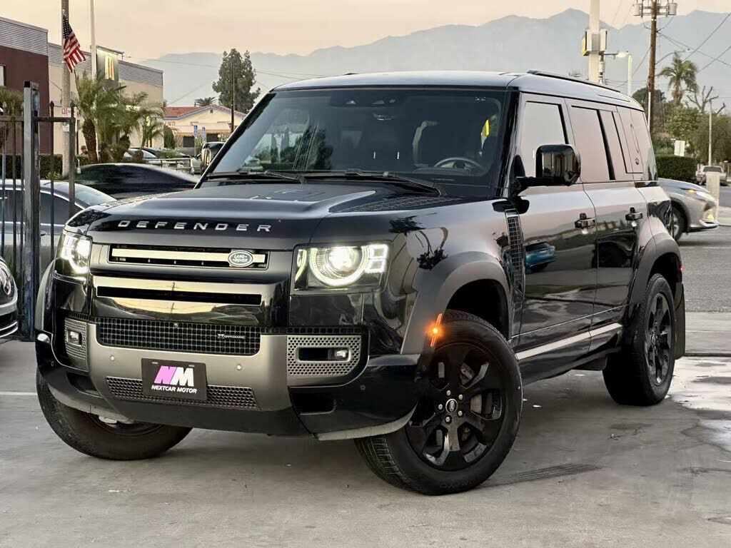 2023 LAND ROVER Defender