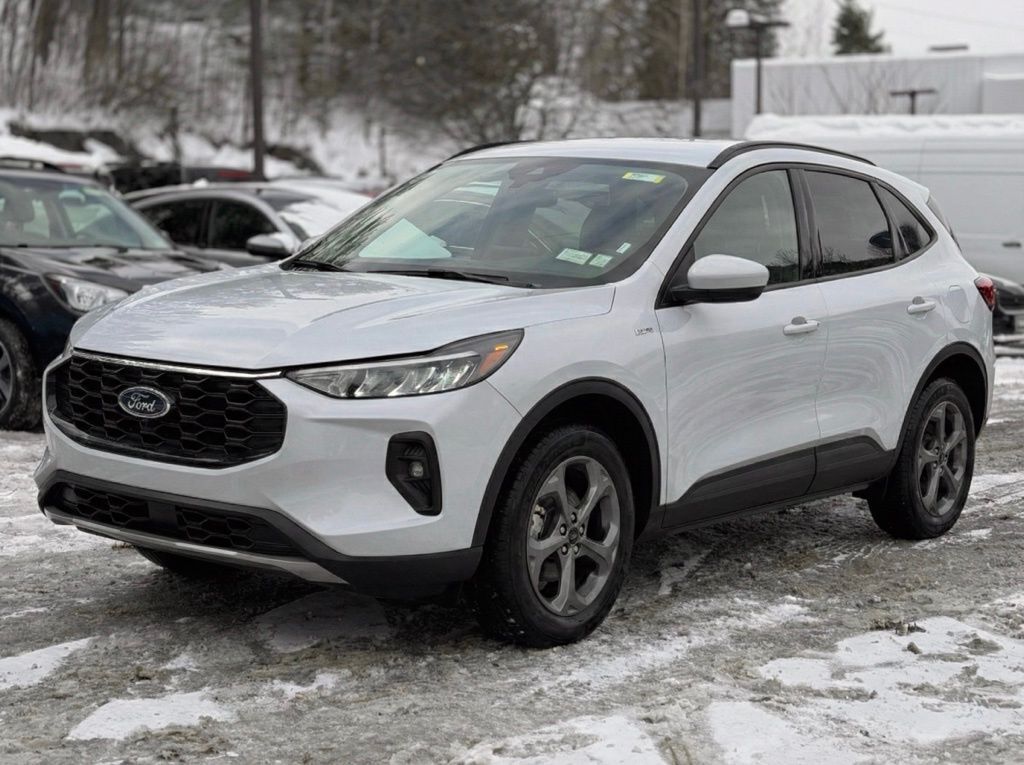 2025 FORD Escape