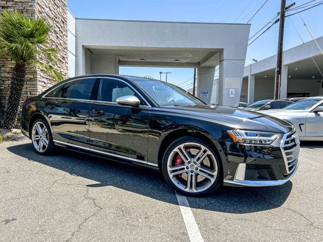 2020 AUDI S8