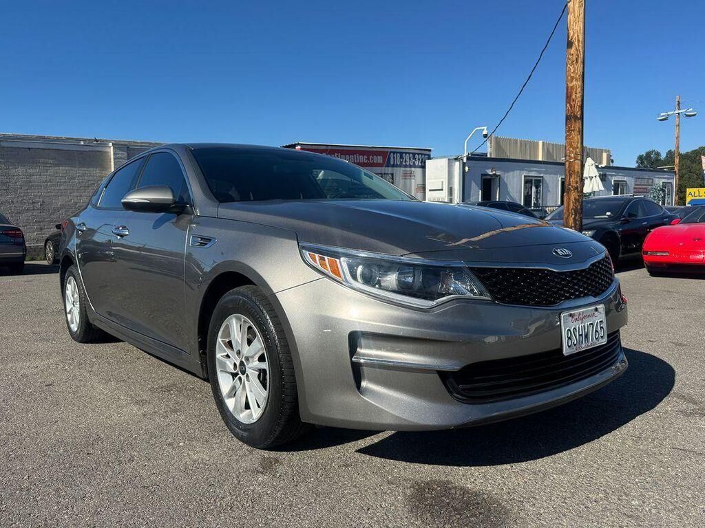 2017 KIA Optima