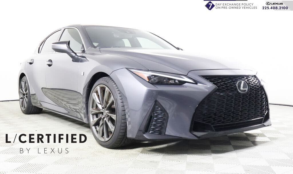 2022 LEXUS IS