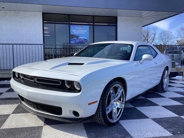 2017 DODGE Challenger