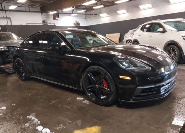 2020 PORSCHE Panamera