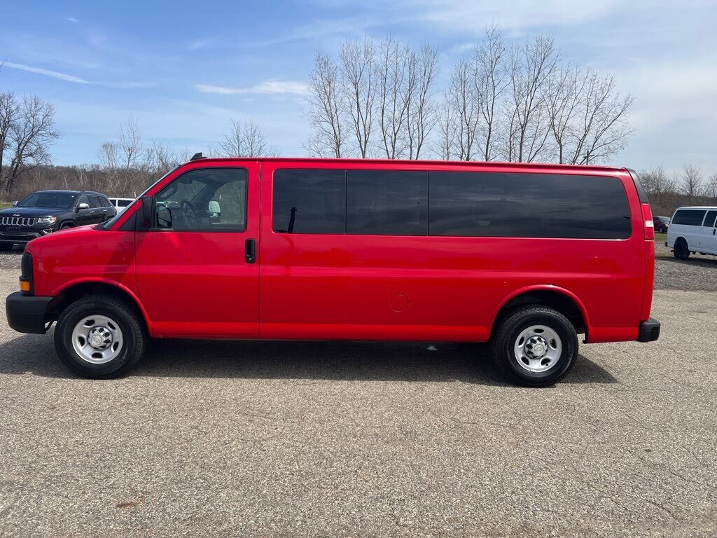2016 CHEVROLET Express