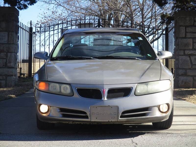 2003 PONTIAC Bonneville