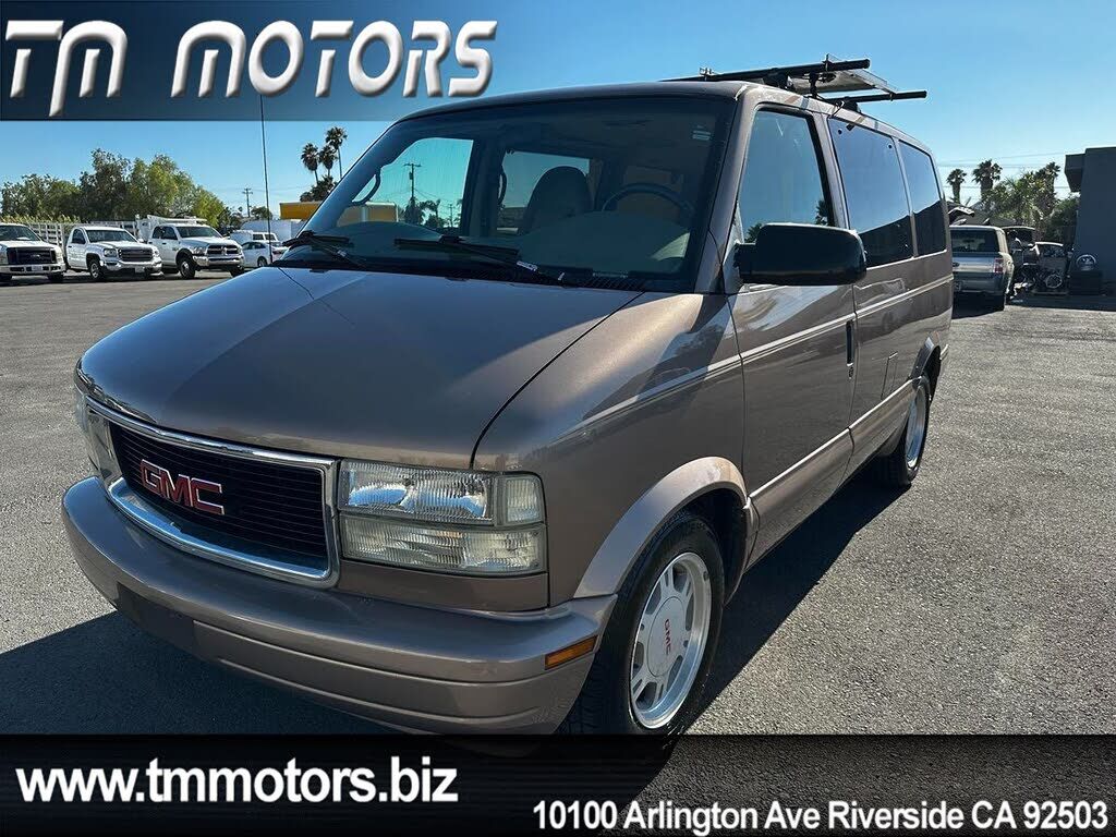GMC Safari