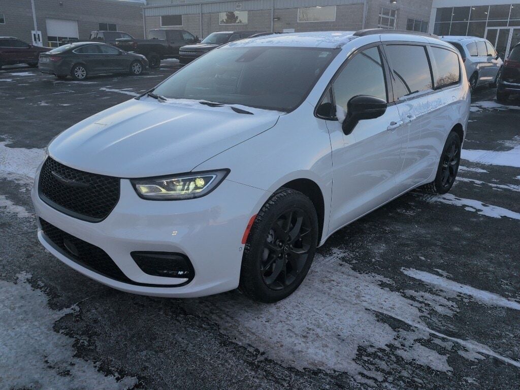 2026 CHRYSLER Pacifica