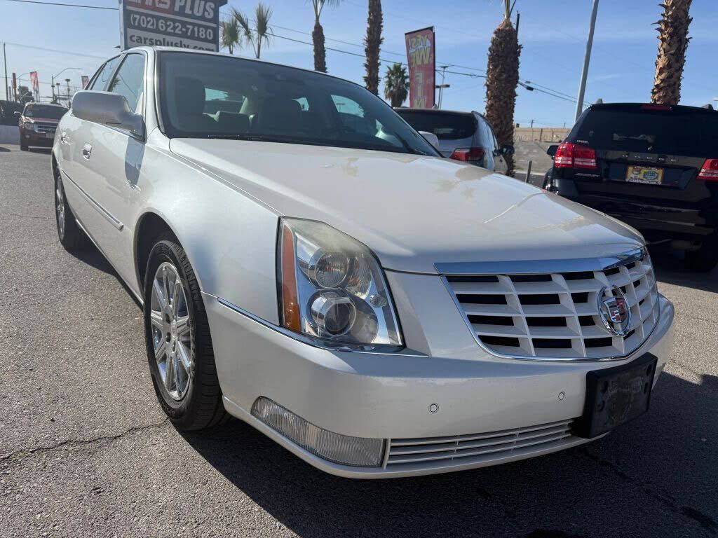 2011 CADILLAC DTS