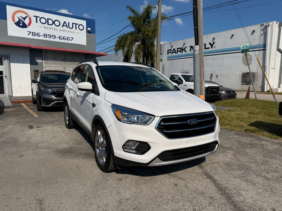 2018 FORD Escape