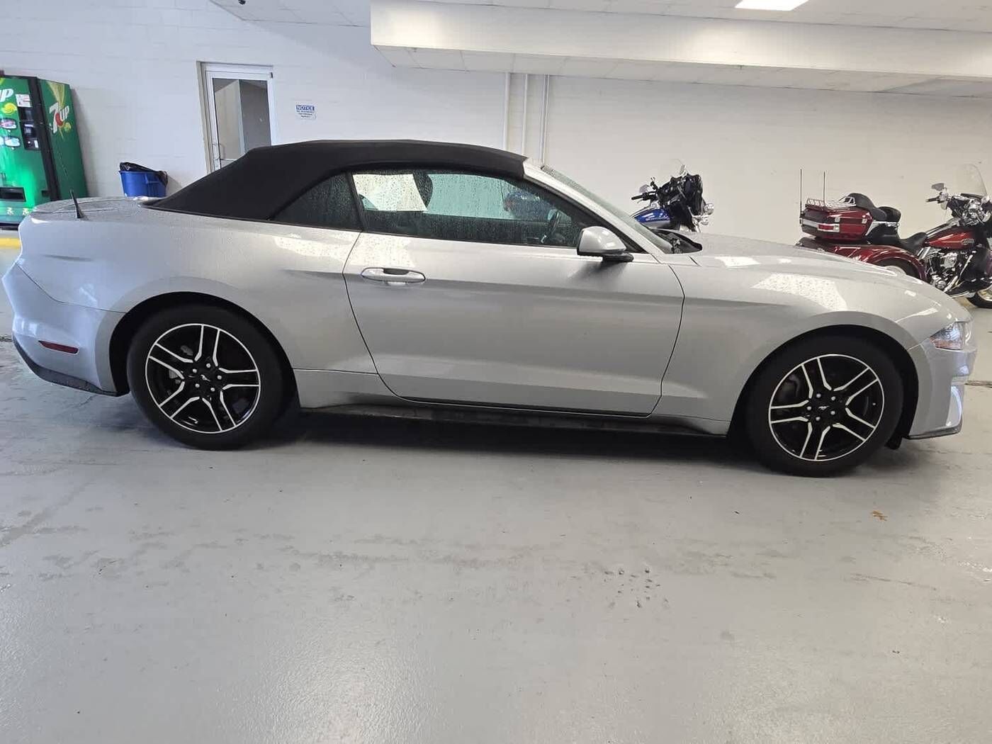 2022 FORD Mustang