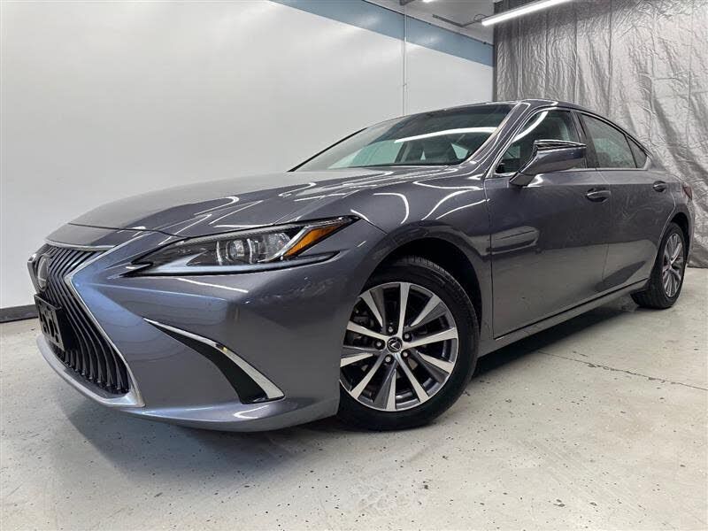 2019 LEXUS ES