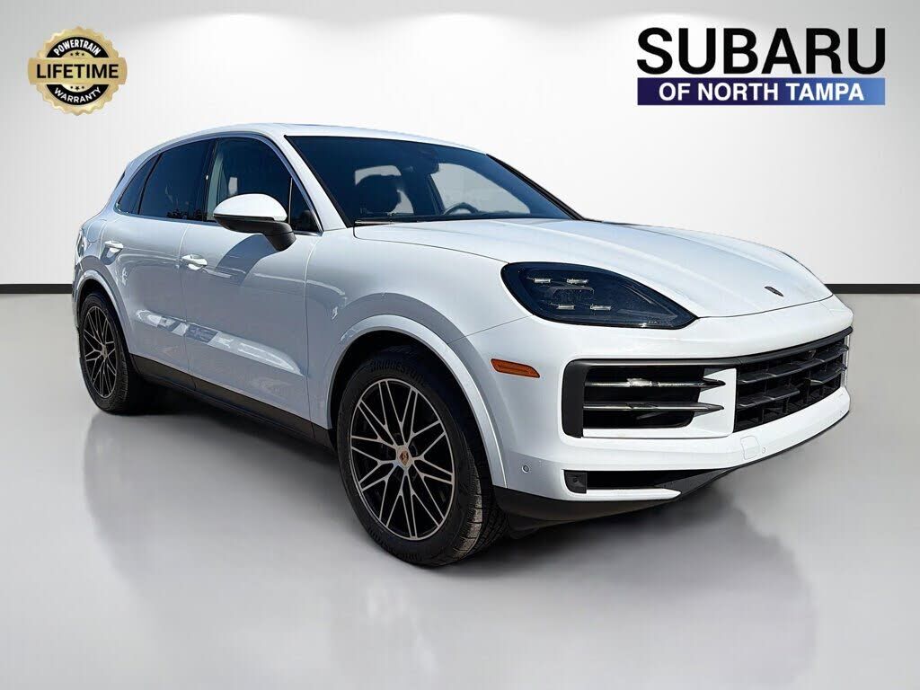 2025 PORSCHE Cayenne