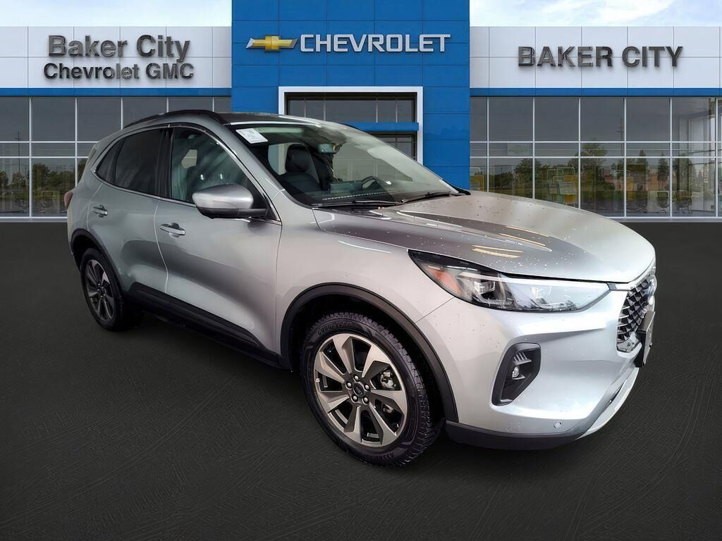 2024 FORD Escape