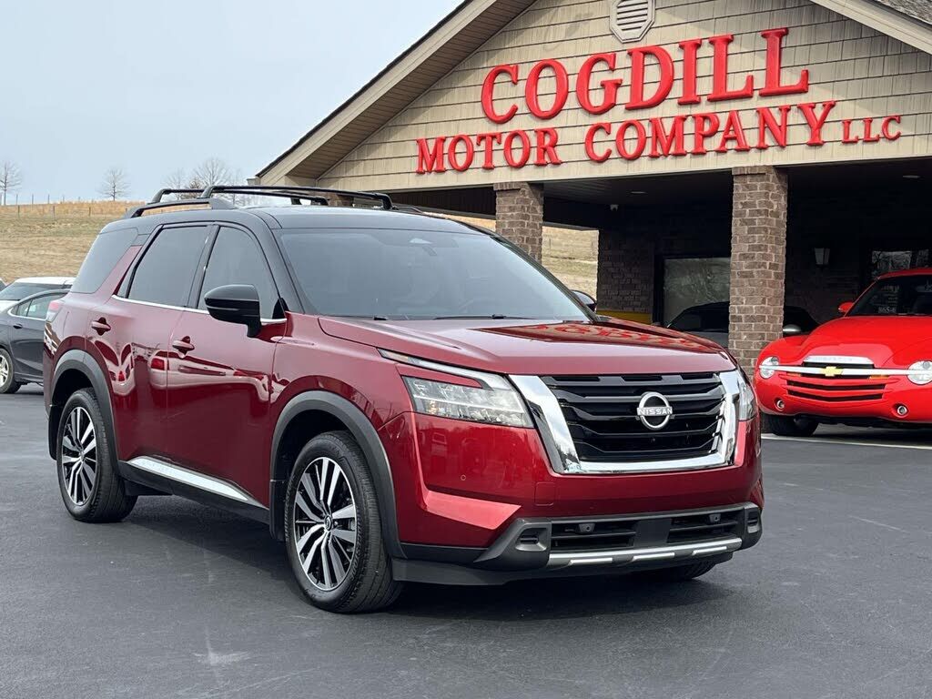 2024 NISSAN Pathfinder