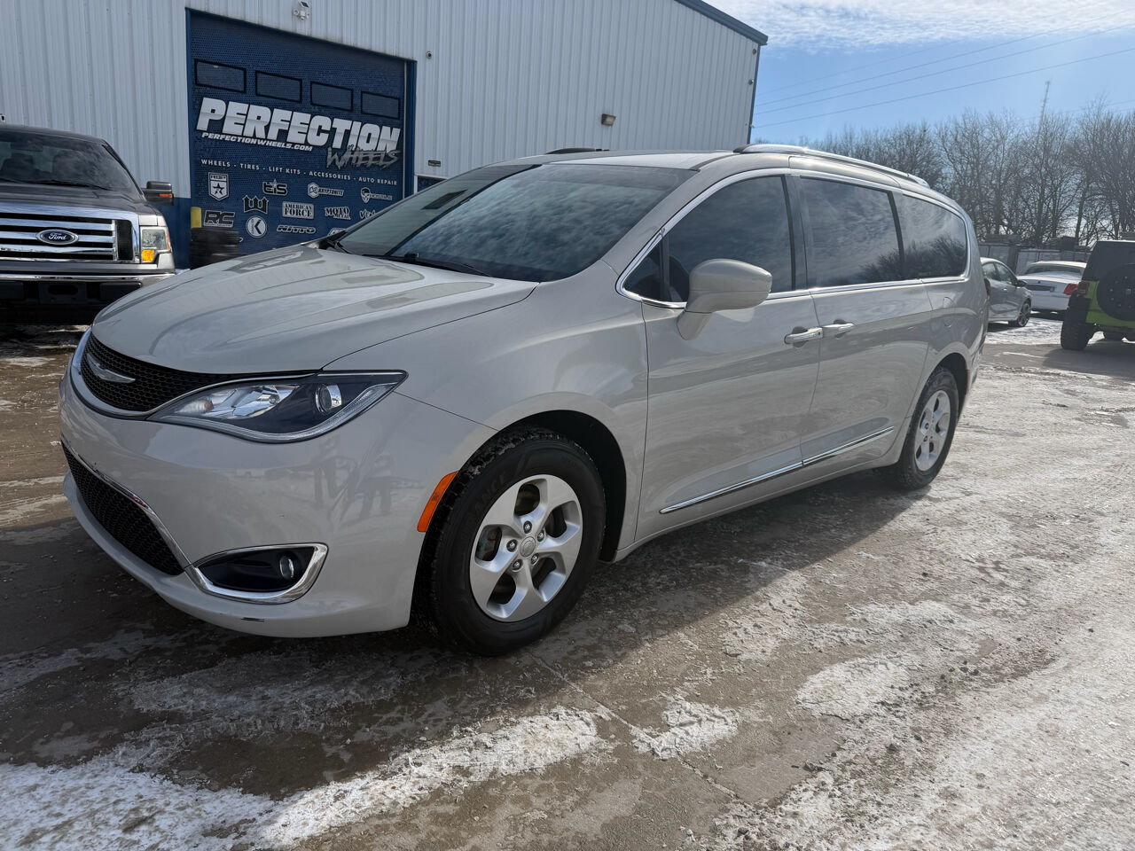 2017 CHRYSLER Pacifica