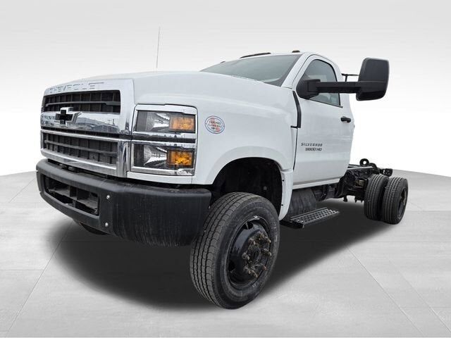 2025 GMC Silverado Medium Duty