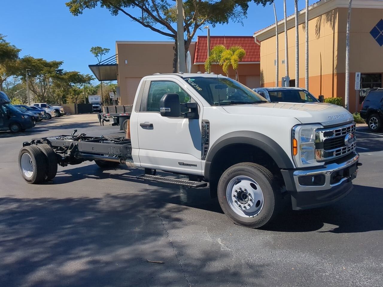 2025 FORD F-550