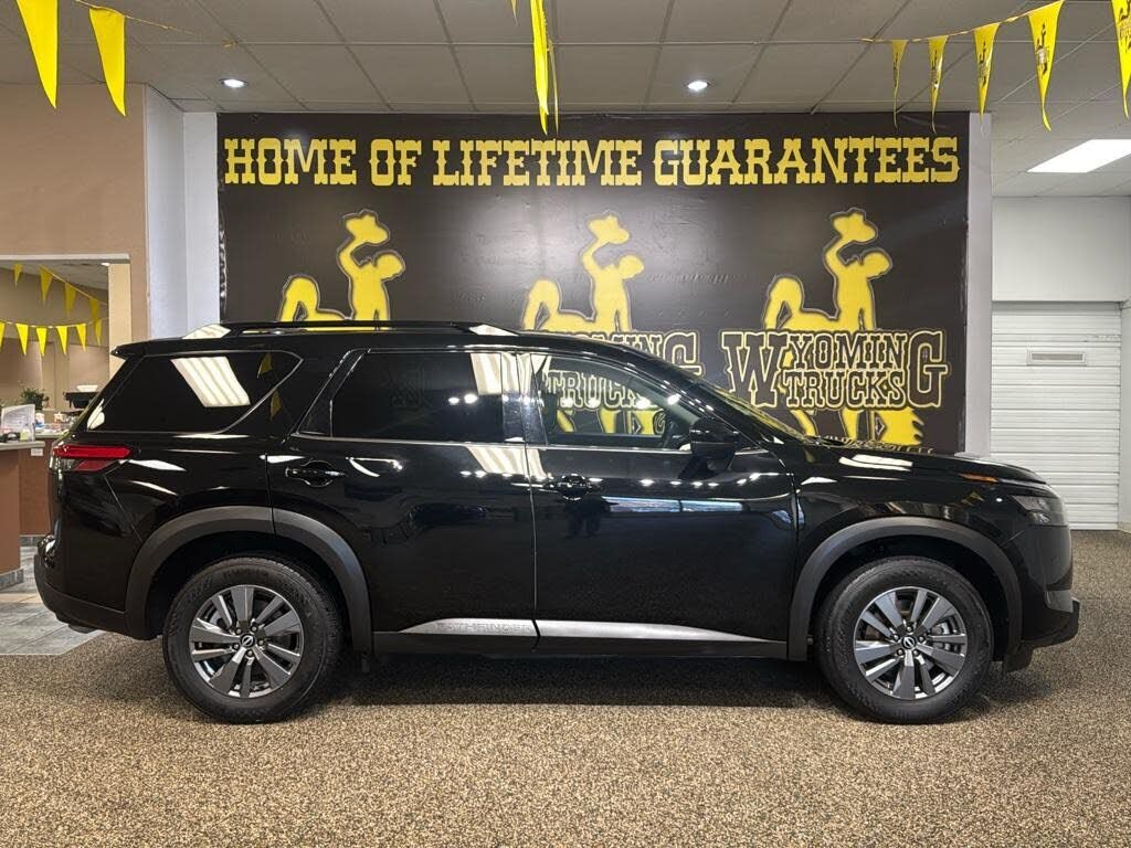 2024 NISSAN Pathfinder