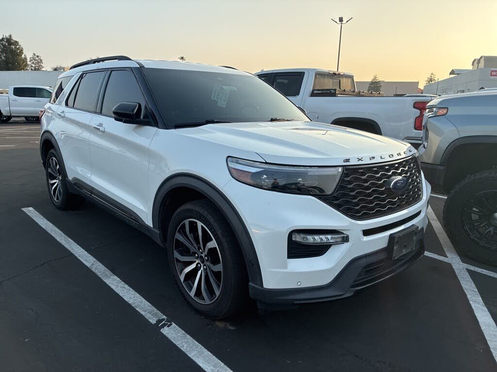 2021 FORD Explorer