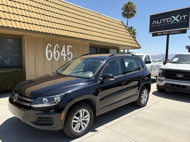 2016 VOLKSWAGEN Tiguan