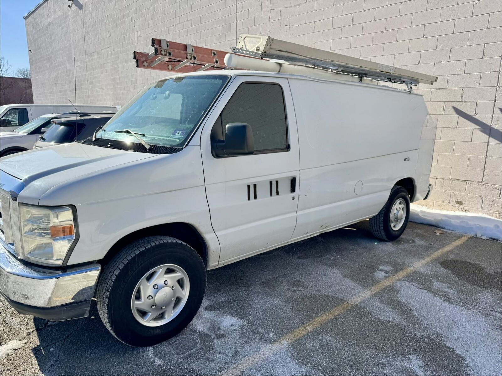 2011 FORD E-250