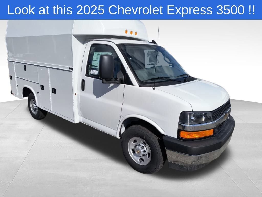 2025 CHEVROLET Express