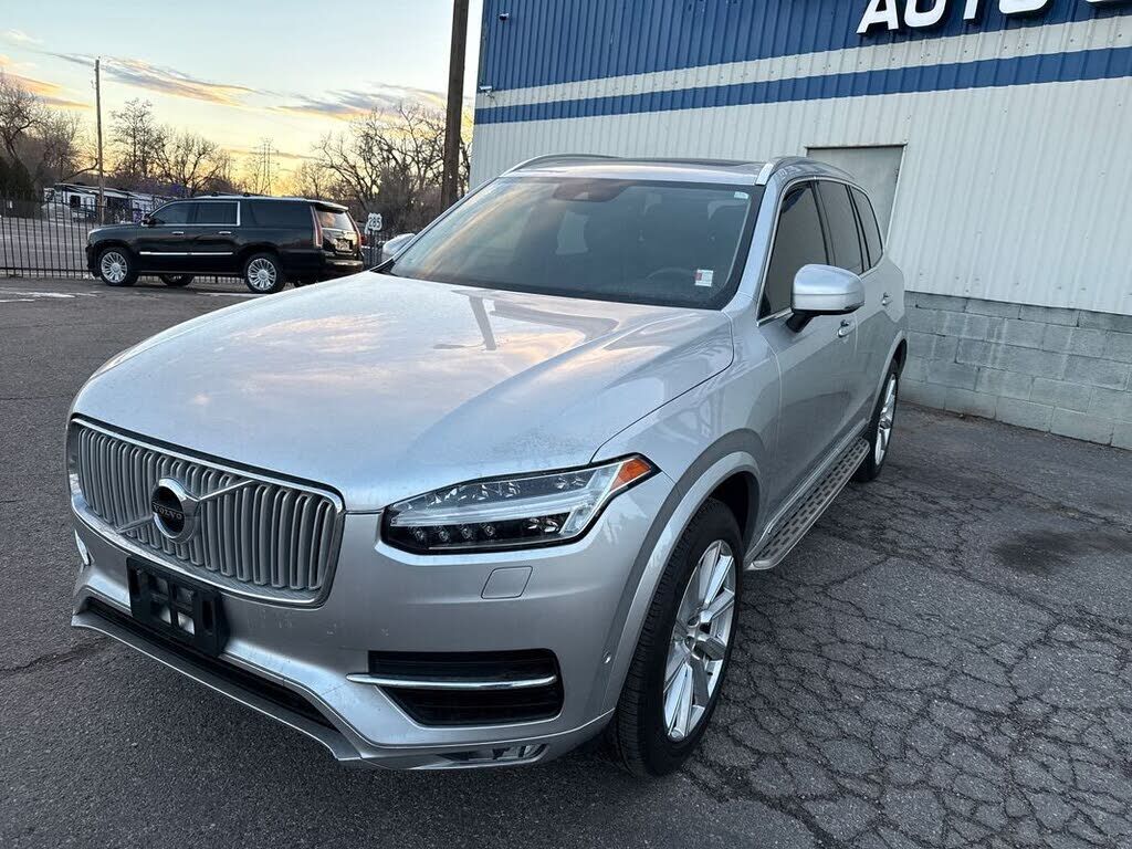 2016 VOLVO XC90