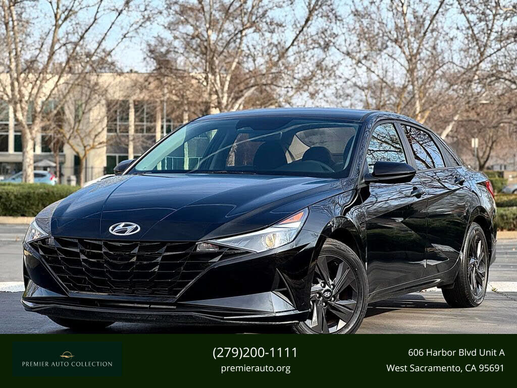 2022 HYUNDAI Elantra
