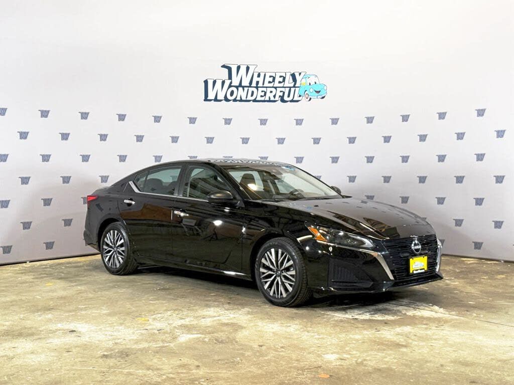 2024 NISSAN Altima