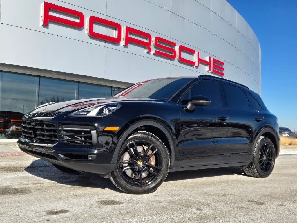 2022 PORSCHE Cayenne