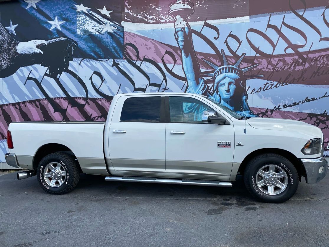 2011 DODGE Ram