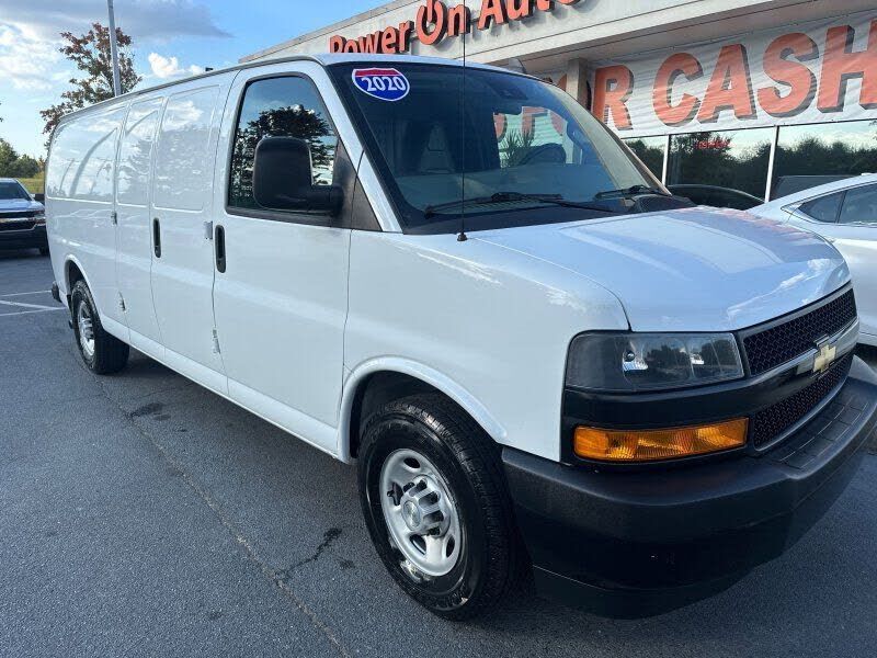 2020 CHEVROLET Express