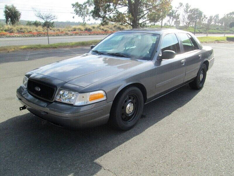 2010 FORD Crown Victoria