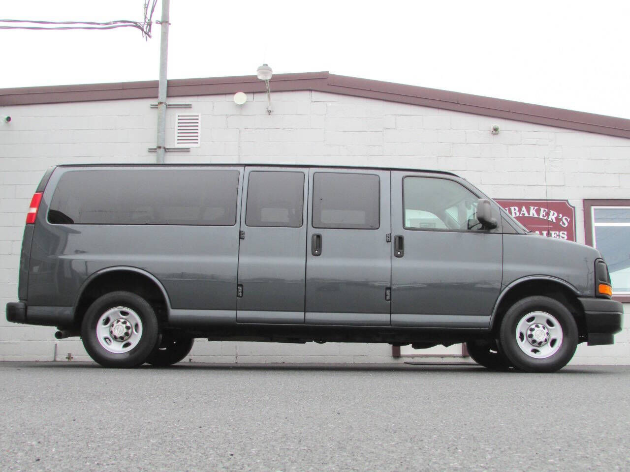 2017 CHEVROLET Express